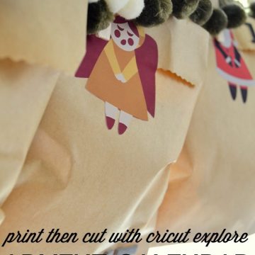 Create a custom advent calendar with your Cricut Explore by using the Print then Cut feature on seelindsay.com | #designspacestar | #cricut | #cricutexplore