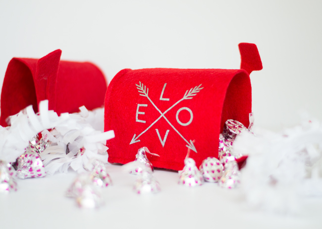 Create these DIY Valentine's Day Mailboxes. Such a fun and easy Valentine's craft.
