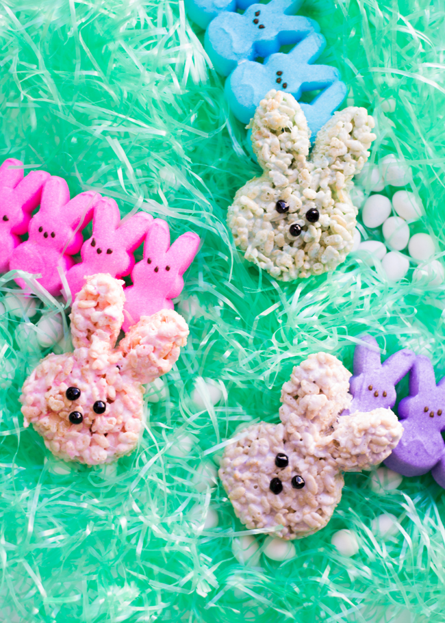 Create your own Peeps Rice Krispie Treats in the shape of actual Peeps! This Peeps Easter Recipe is sure to be a crowd pleaser and perfect for any Easter Dessert. #easterrecipe #peepsrecipe #peepsricekrispietreats #peepsdessert #easterdessert #ricekrispietreats