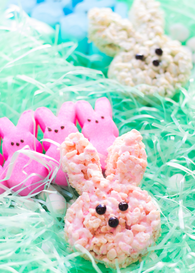 Create your own Peeps Rice Krispie Treats in the shape of actual Peeps! This Peeps Easter Recipe is sure to be a crowd pleaser and perfect for any Easter Dessert. #easterrecipe #peepsrecipe #peepsricekrispietreats #peepsdessert #easterdessert #ricekrispietreats