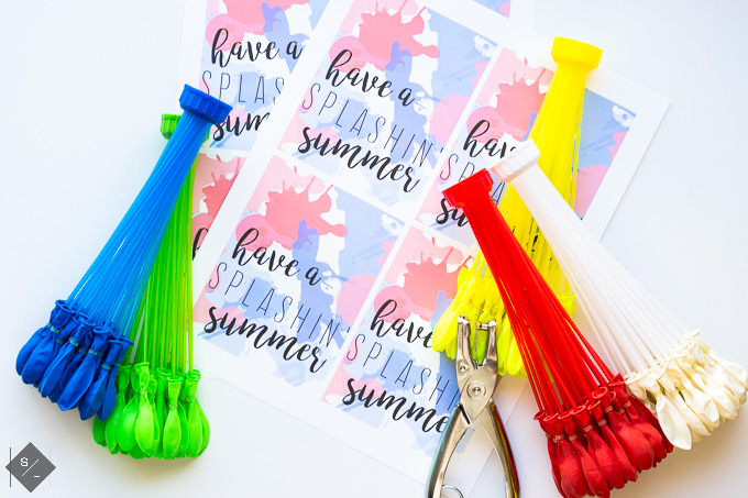 Create a fun waterballoon gift with this free printable-1