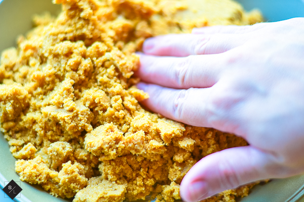 Make this delicious Banana Cream Pie recipe with ingredients from World Market #ad #WorldMarketTribe #HolidayGetaway