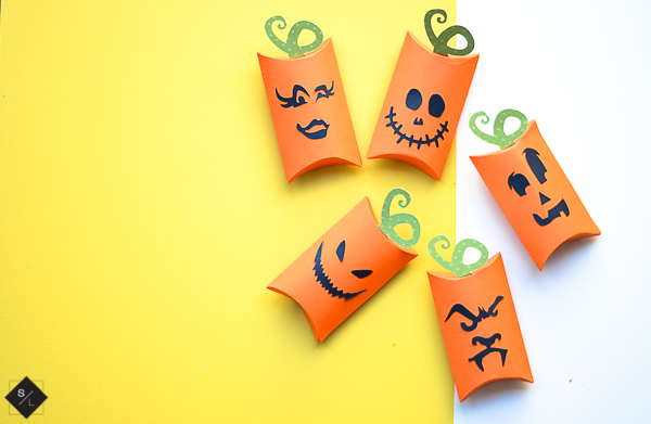 Make your own pumpkin pillow boxes using your Cricut machine. Easy Halloween craft done in less than 15 minutes!
