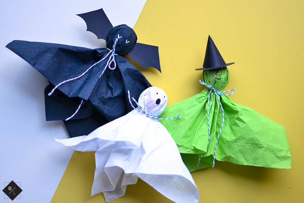Create the perfect classroom Halloween craft with suckers and a free template