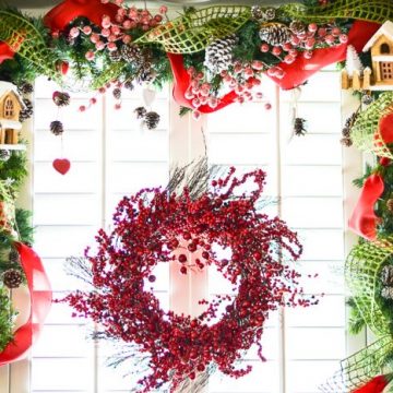 Create the perfect Christmas designer garland. Its the perfect addition to all those Christmas decorations.