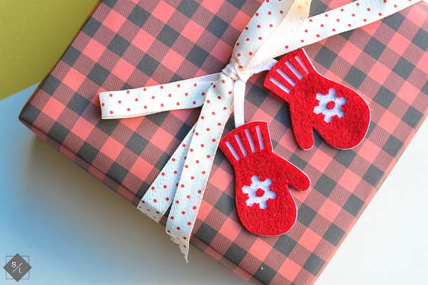 Cut felt with your Cricut Maker and make Holiday Gift Tags