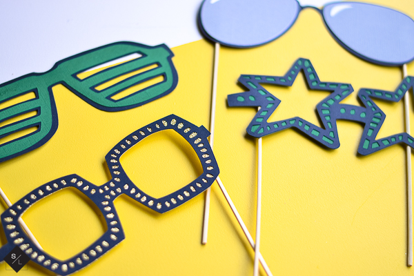 New Years Photo Booth DIY with Cricut