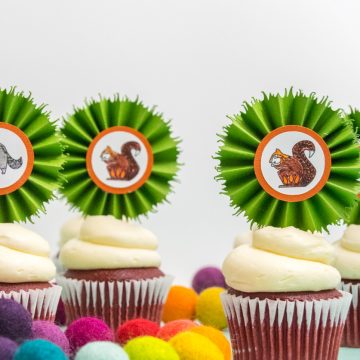 Having a forest themed party anytime soon? Learn how easy it is to create your own woodland animal party decor. #derwent #xyron #cricut #cricutmade
