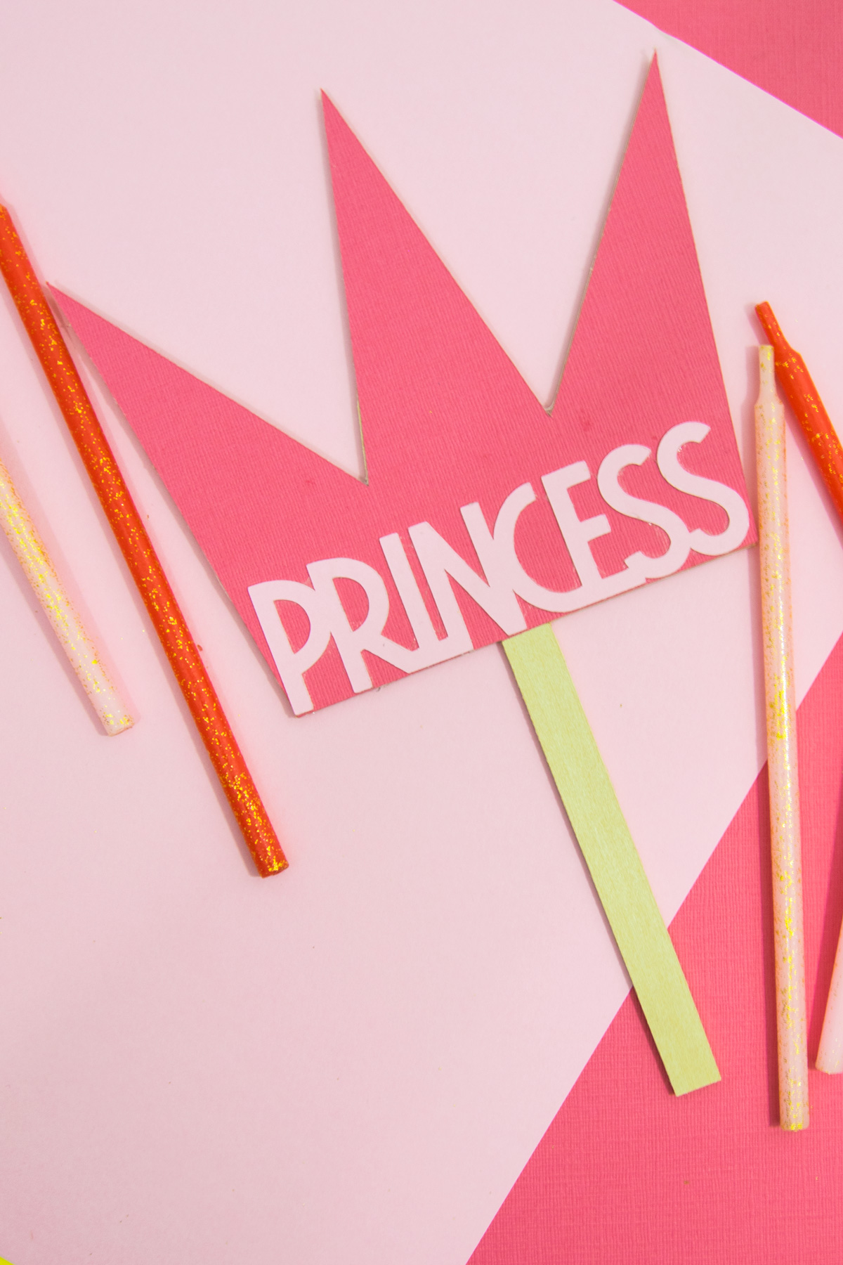 Make your own DIY cake topper by learning how to cut wood with your Cricut. #cricutmaker #cricut #cricutmade