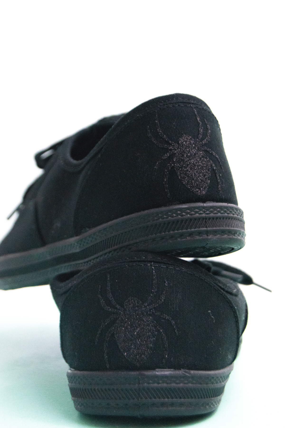 spider vinyl ironed on to shoes