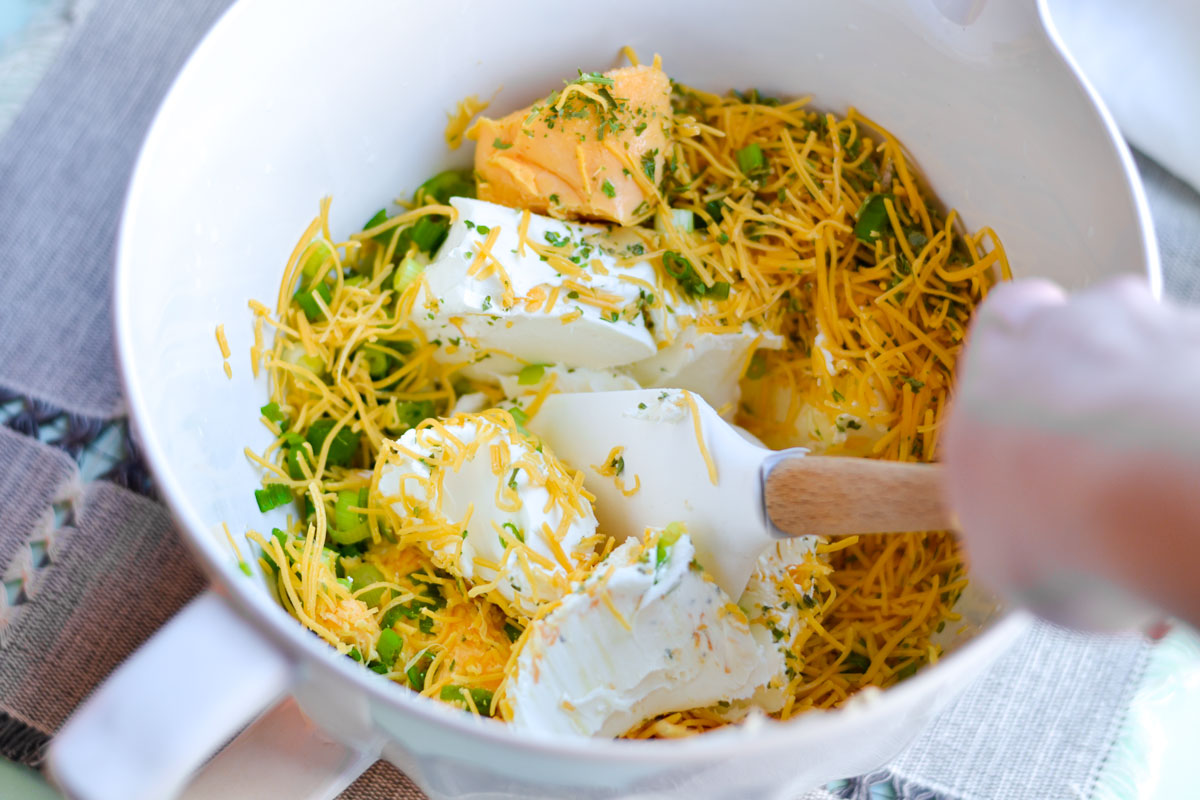 how to mix a cheese ball