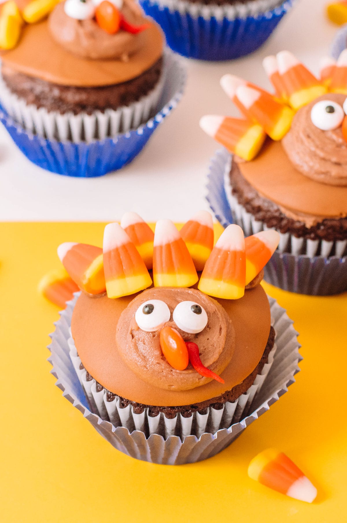 thanksgiving turkey cupcakes