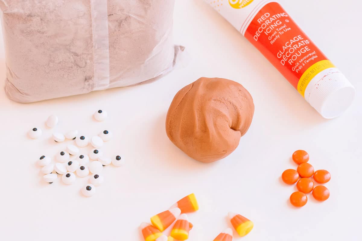 baking supplies for turkey cupcakes